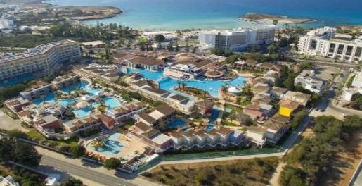 Масова ваксинация срещу коронавирус на работещите в хотелите започва днес